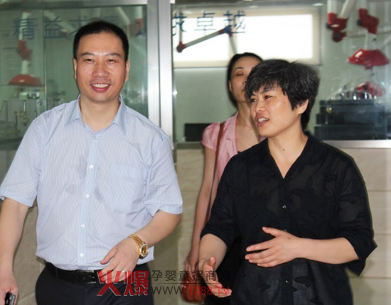 �Ϻ��з��t�^(q��)�y(t��ng)��(zh��n)�����L(zh��ng)�W�R����ָ��(d��o)����