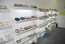 娜拉寶貝嬰兒鞋 時(shí)尚和經(jīng)典的完美結(jié)合