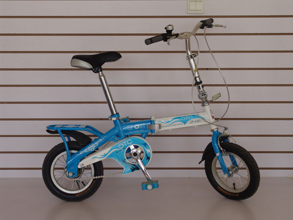 ͯ��֪���B(ni��o)���{(l��n)12������܇(ch��)