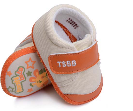 ��ʹ֮����ز�+PU�׃��W��Ь��ɫ