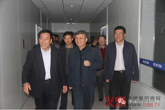 ��ţ��I(y��)ӭ��ף�п������ʡ�L���^ָ��(d��o)