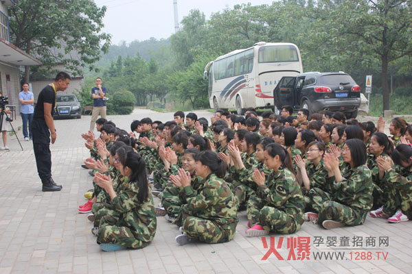 野外拓展訓(xùn)練是提高員工素質(zhì)的一筆財(cái)富