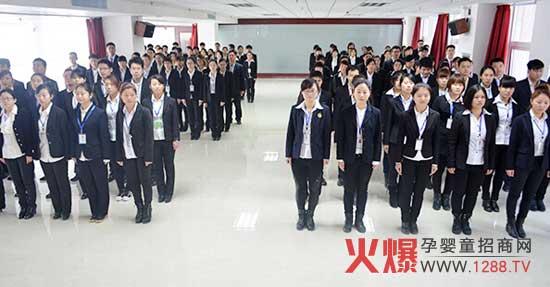 團(tuán)隊協(xié)作共鑄火爆輝煌