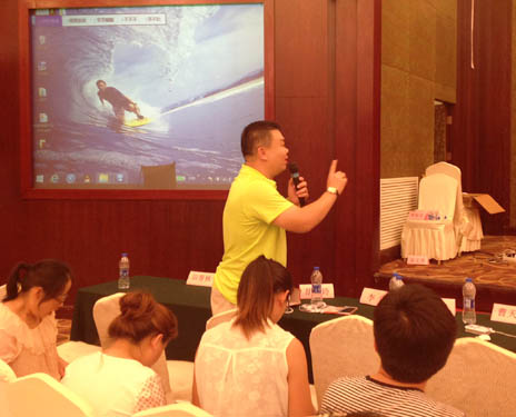 中國(guó)母嬰產(chǎn)業(yè)聯(lián)盟營(yíng)銷(xiāo)峰會(huì)上海站