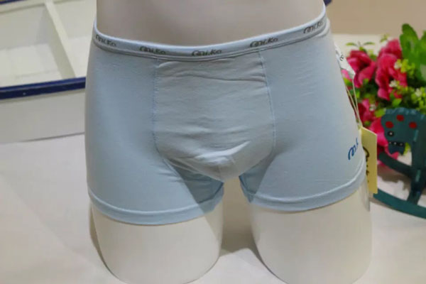 11 ơơС�~(y��)�y�x����ͯ������(n��i)ѝ�{(l��n)ɫ