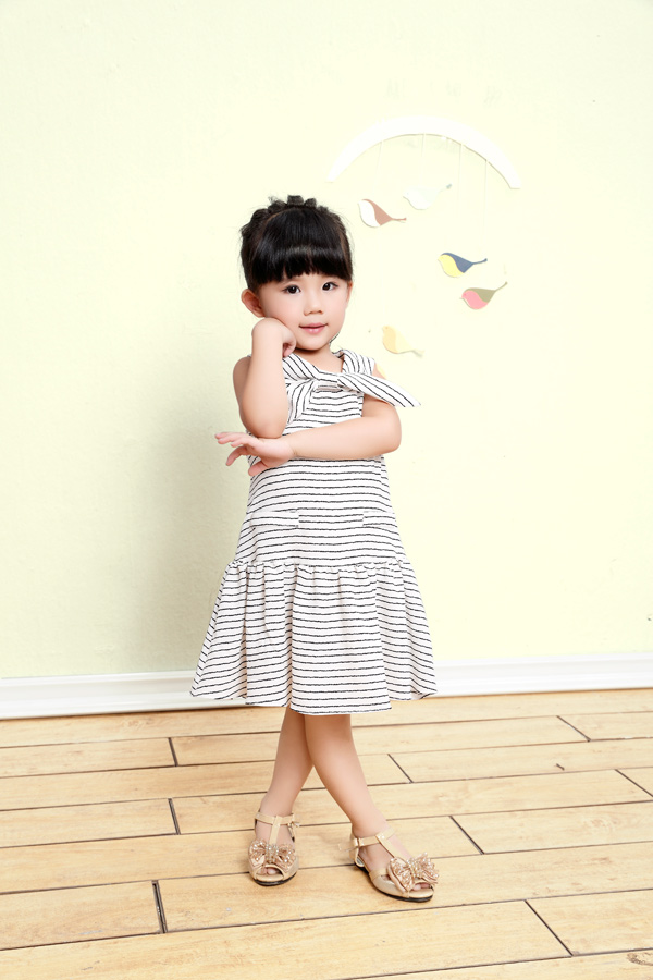 小狗巴納蝴蝶結條紋連衣裙