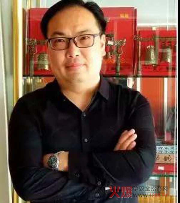 12���(ji��n)�أ�����������Ϻ����׽��ܱ���ĸ��Ʒ�Ƶİl(f��)չ֮������������ĸ�����۷��(hu��)����վ!