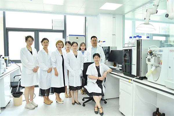 萬(wàn)哺樂(lè)與中歐營(yíng)養(yǎng)與健康聯(lián)合研究中心簽約合作6.jpg 萬(wàn)哺樂(lè)與中歐營(yíng)養(yǎng)與健康聯(lián)合研究中心簽約合作6.jpg