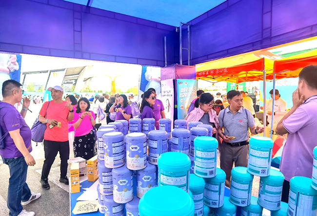 雅泰朵恩酷跑團(tuán)助力“楊馬”激情開(kāi)跑 (14).jpg 雅泰朵恩酷跑團(tuán)助力“楊馬”激情開(kāi)跑 (14).jpg