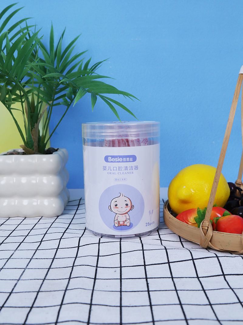 ���o������һ���������z��ǻ�坍����ĸ�����̻���M����