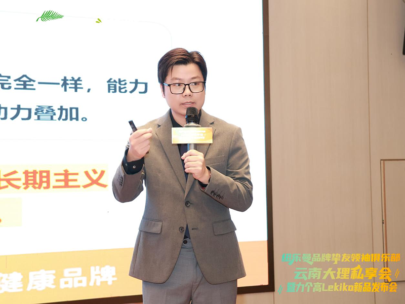 �~����&����(g��)�߅����𣺏�һ���Д࣬��һ��(g��)���ڱ��Ј������(y��n)�C�ķ���