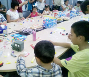 �W������Ӗչʾ