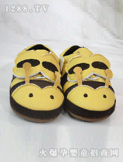 ��ʿ���Sɫ�۷�yingeЬ