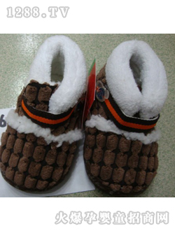 麗嬰房棕色塊yinge鞋