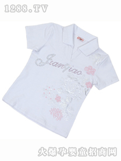 �����ɫ���eT��