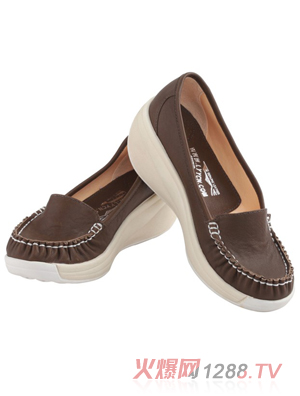 �������ЋDɢ��Ь��ɫ