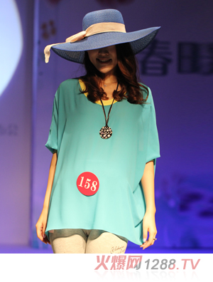 ��(y��u)ؐ�ݜ\�{ɫ�ЋD��