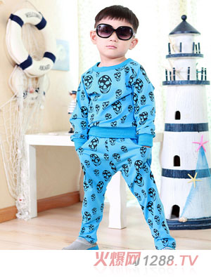 �ڴ�����С��ͯ�\(y��n)��(d��ng)���t�^���e���b�{(l��n)ɫ