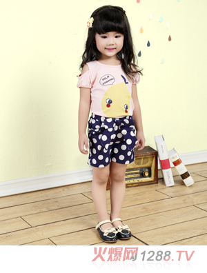 С���ͼ{Ů������ɫ���b