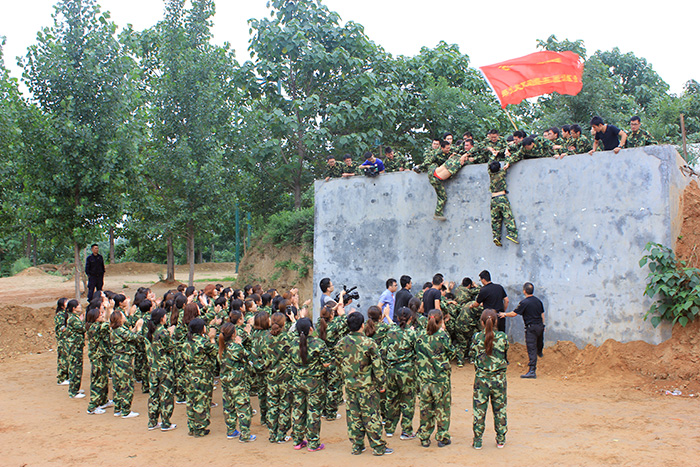 火爆網(wǎng)絡(luò)拓展訓(xùn)練之“畢業(yè)墻”