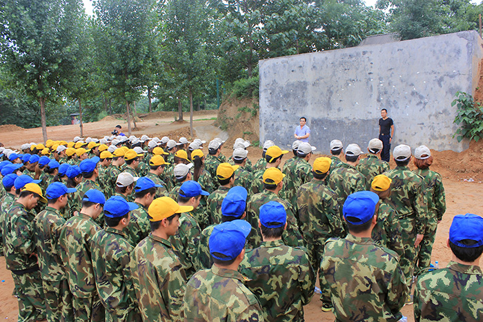 火爆網(wǎng)絡(luò)拓展訓(xùn)練之“畢業(yè)墻”