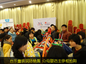 �Ϙ�ͯ�b�F(xi��n)��(ch��ng)�N�۱�ĸ������F(xi��n)��(ch��ng)��ُ